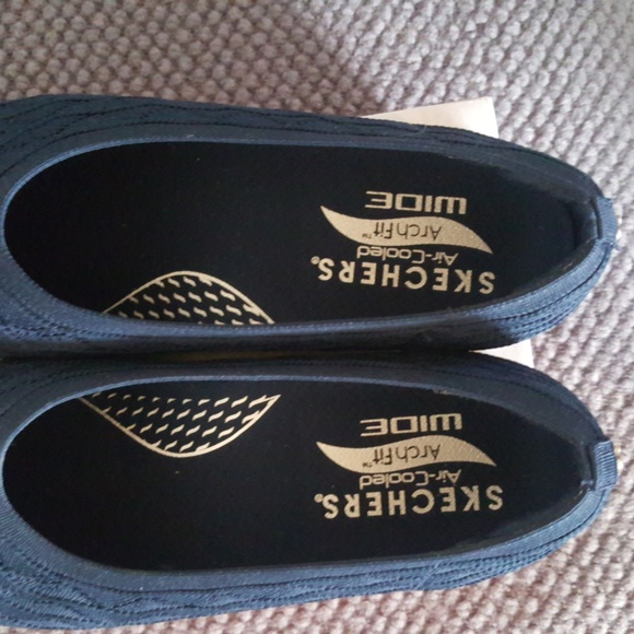 Skechers Navy Arch Fit Vegan Machine Washable Shoes - Picture 6 of 7